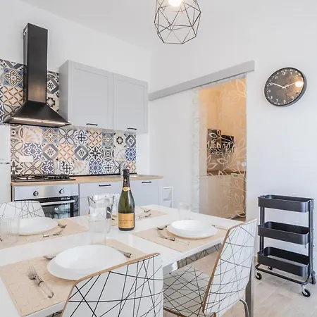 Splendido Con Parcheggio E Terrazza 아파트 *
