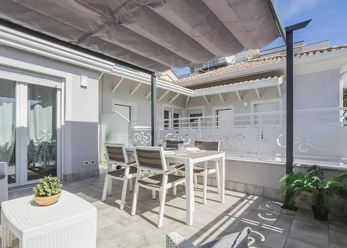 Splendido Con Parcheggio E Terrazza شقة *